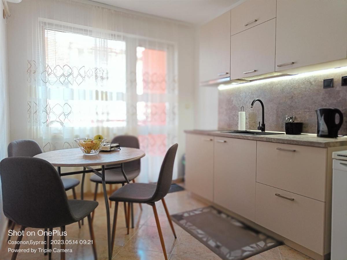 Hotel Moni 85 Family House Sosopol Exterior foto