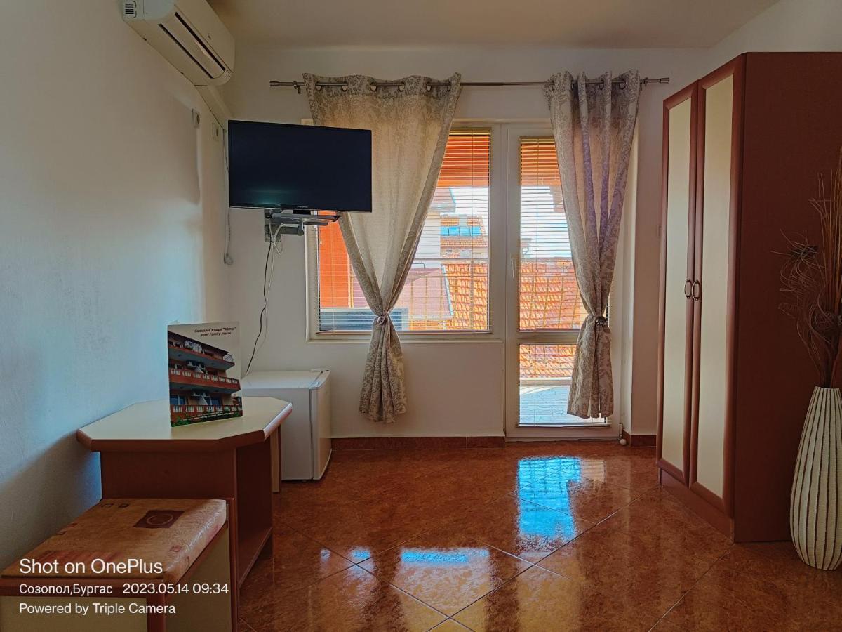 Hotel Moni 85 Family House Sosopol Exterior foto